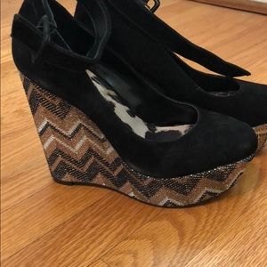 Jessica Simpson wedges